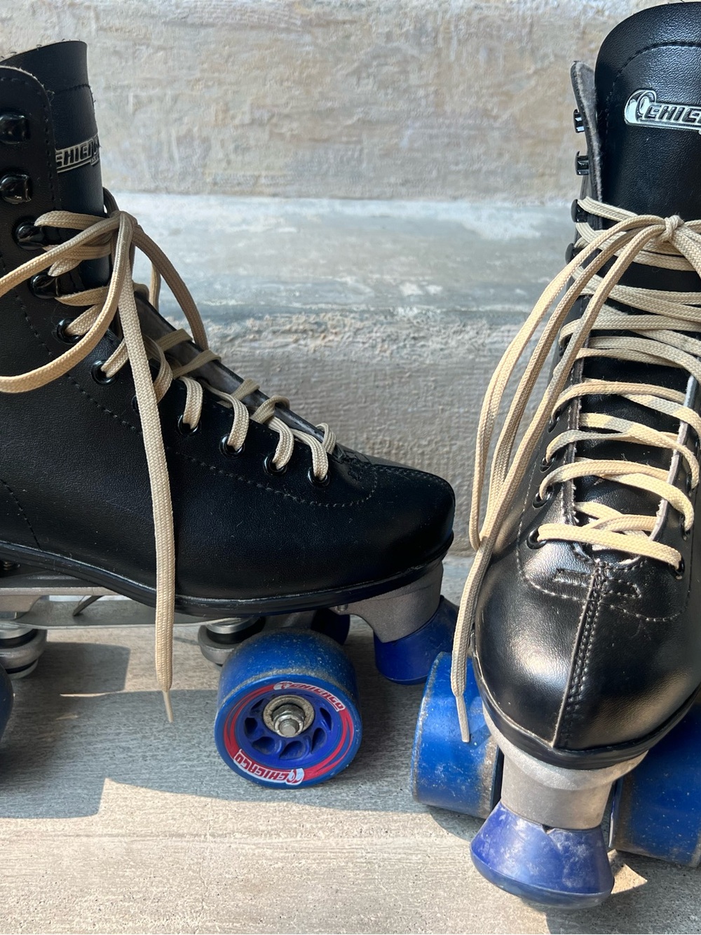 Vintage Chicago Black Roller Skates Blue Wheels Moxi Laces Quad Womens 8 Moxi